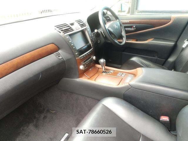 Lexus LS 2012-01 388253-11