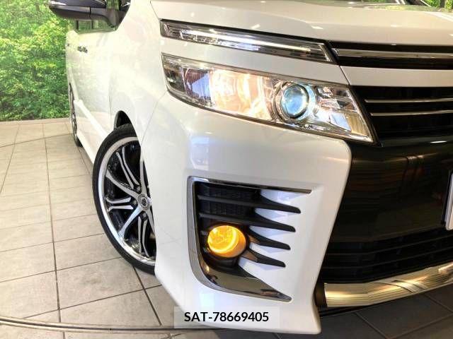 Toyota VOXY 2015-09 321456-11