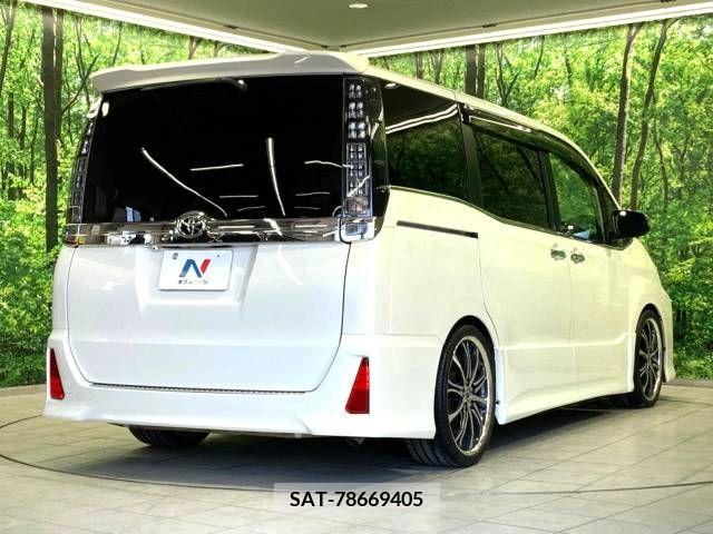Toyota VOXY 2015-09 321456-17