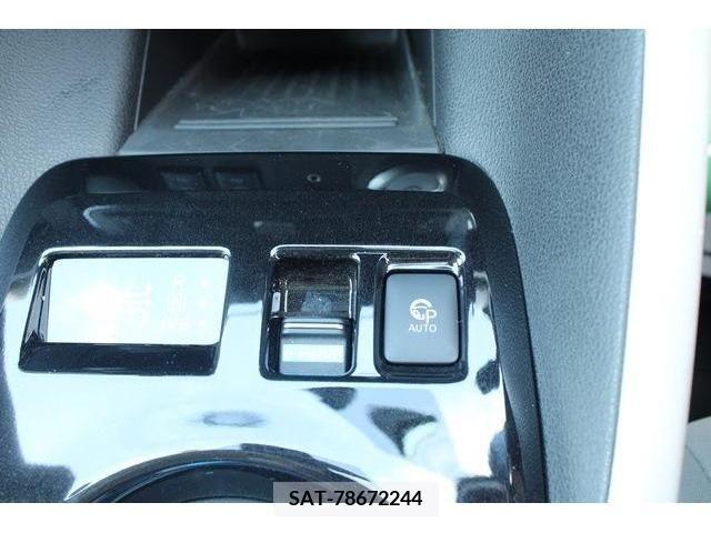 Nissan LEAF 2017-10 297887-4