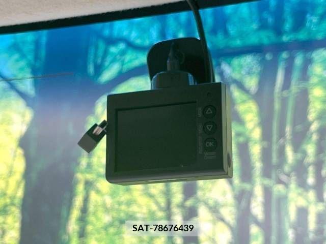 Honda N BOX 2019-05 364517-6