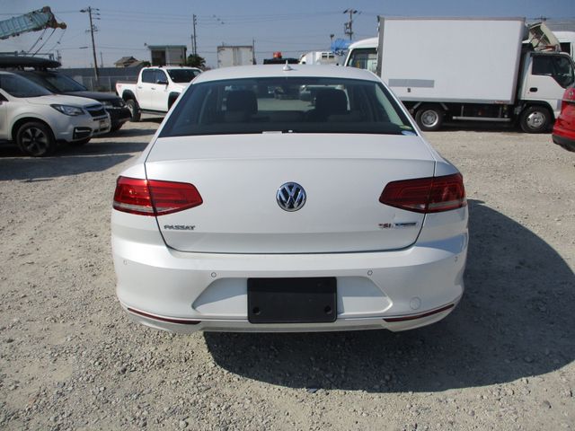 VolksWagen PASSAT 2017-02 196512-8