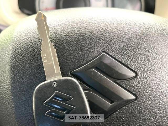 Suzuki ALTO 2017-02 305045-6