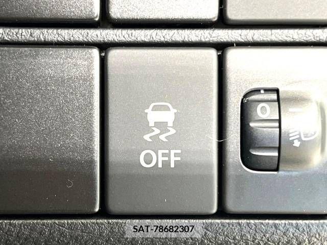 Suzuki ALTO 2017-02 305045-4