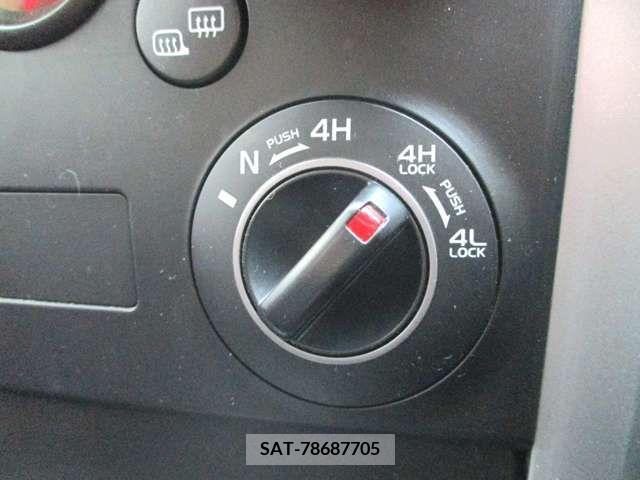 Suzuki ESCUDO 2013-08 268490-3