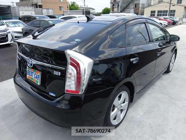Toyota PRIUS 2015-01 348640-7