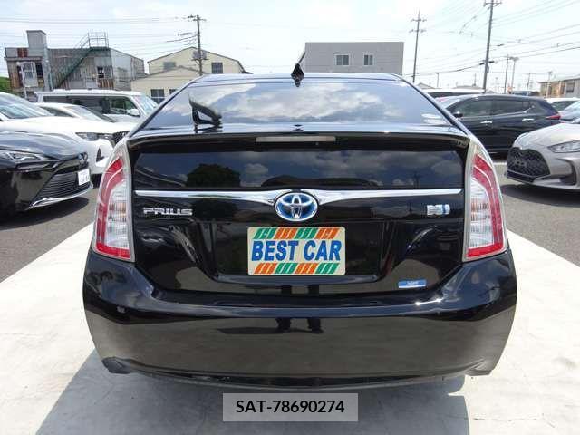 Toyota PRIUS 2015-01 348640-6