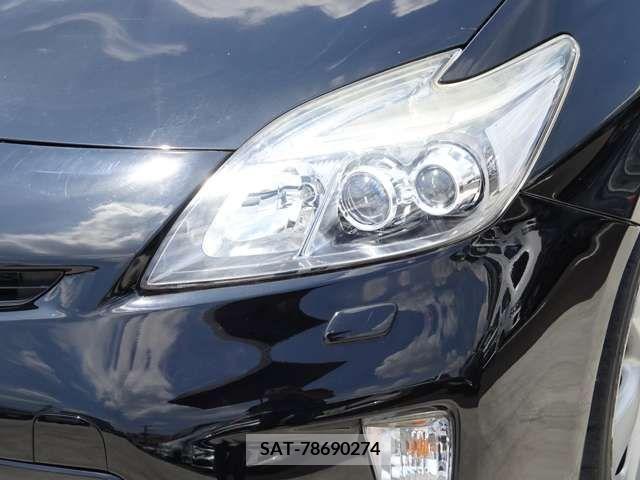 Toyota PRIUS 2015-01 348640-3
