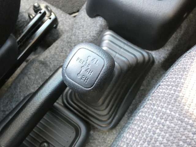 Mitsubishi PAJERO MINI 2009-08 18703-15