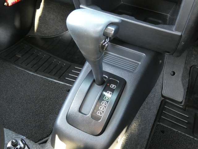 Mitsubishi PAJERO MINI 2009-08 18703-14