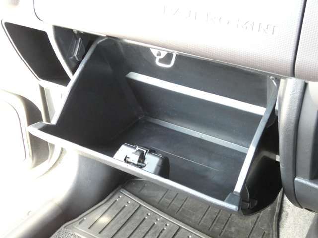 Mitsubishi PAJERO MINI 2009-08 18703-9