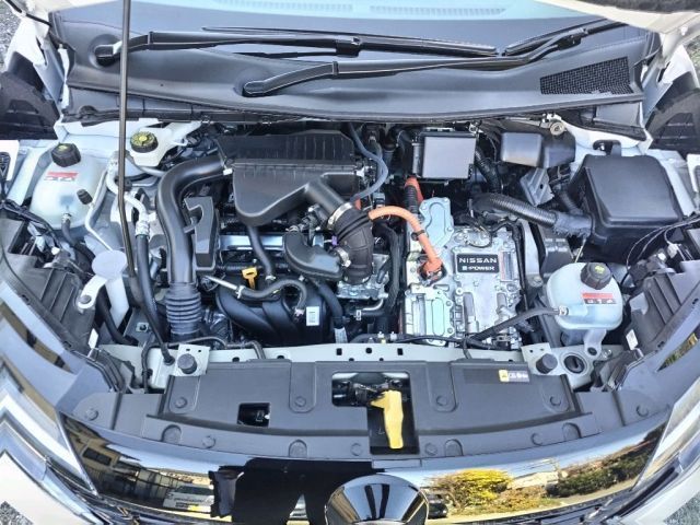 Nissan AURA 2022-11 186672-13