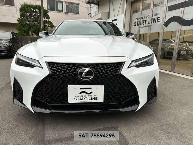 Lexus IS 2024-02 354889-1