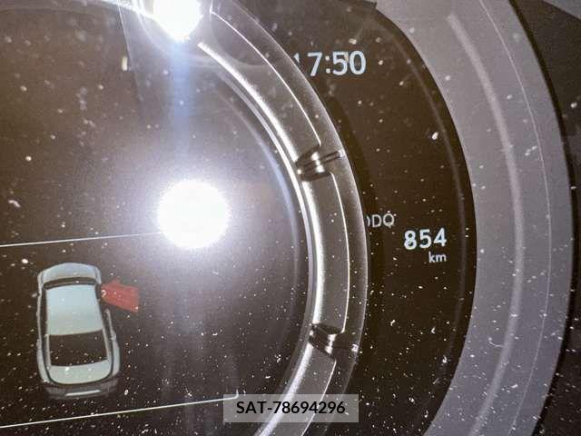 Lexus IS 2024-02 354889-17