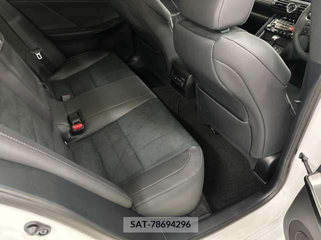 Lexus IS 2024-02 354889-13