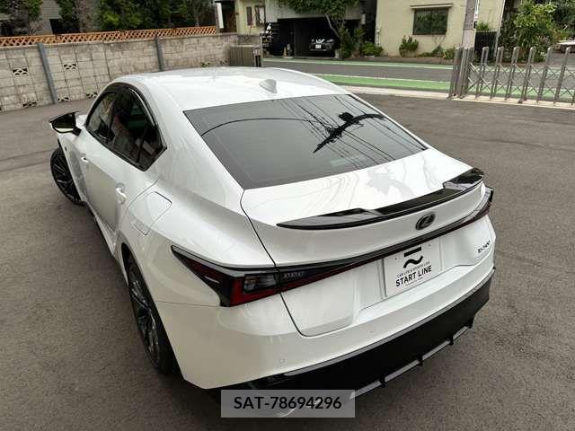 Lexus IS 2024-02 354889-5