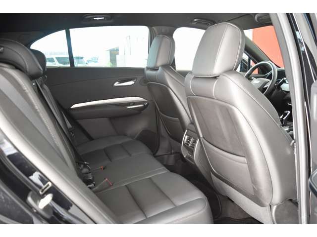 Cadillac XT4 2023-02 25200-18