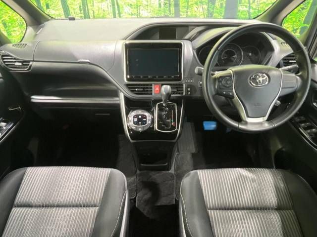 Toyota VOXY 2019-11 183995-1