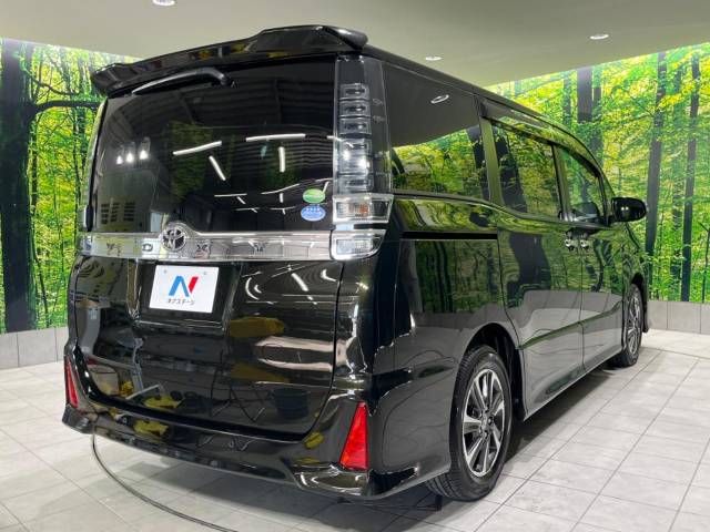 Toyota VOXY 2019-11 183995-18