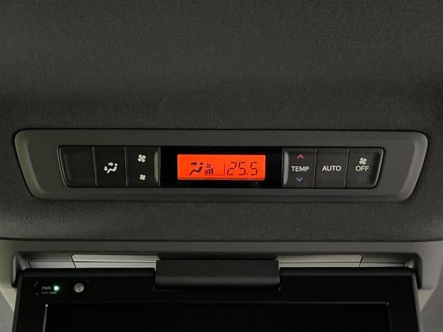 Toyota VOXY 2019-11 183995-7