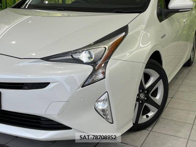 Toyota PRIUS 2016-03 281791-13
