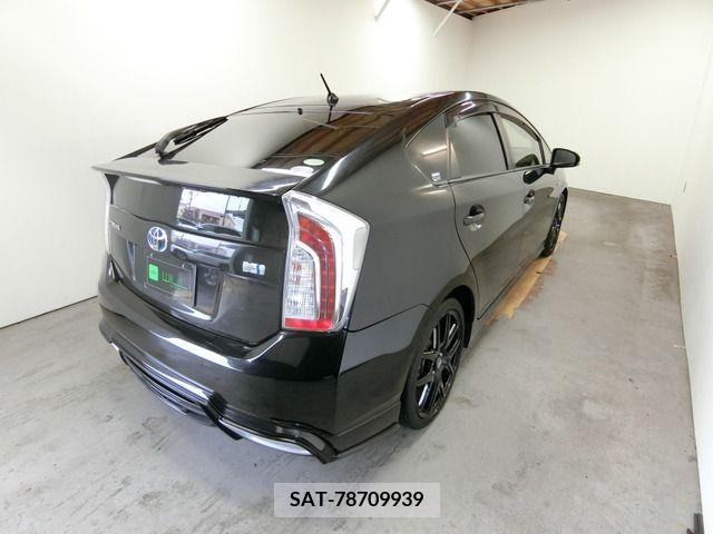 Toyota PRIUS 2013-12 200972-5