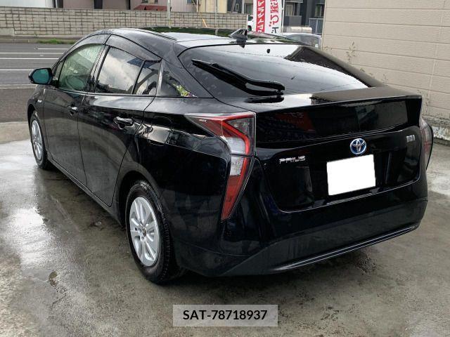 Toyota PRIUS 2016-01 322636-7