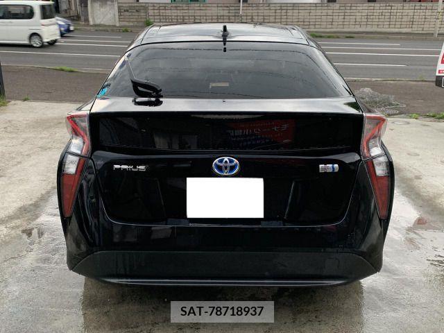 Toyota PRIUS 2016-01 322636-6