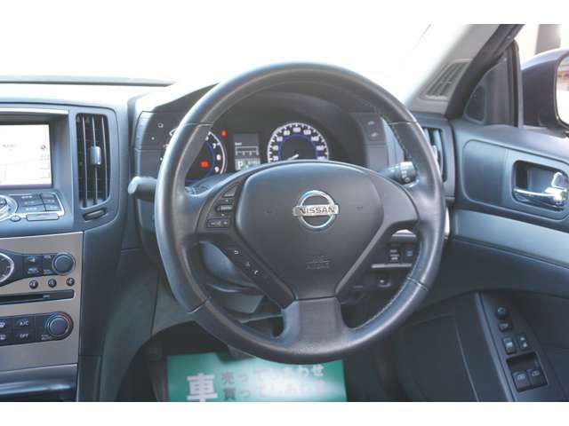 Nissan SKYLINE COUPE 2011-12 8496-10