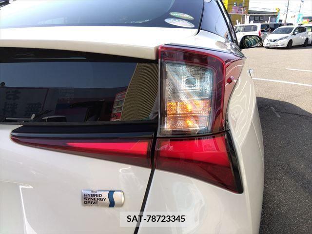 Toyota PRIUS 2021-05 281963-6