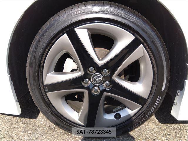 Toyota PRIUS 2021-05 281963-9