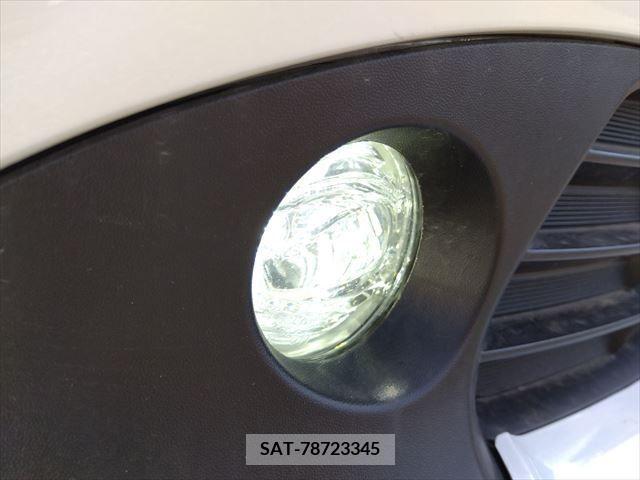 Toyota PRIUS 2021-05 281963-4