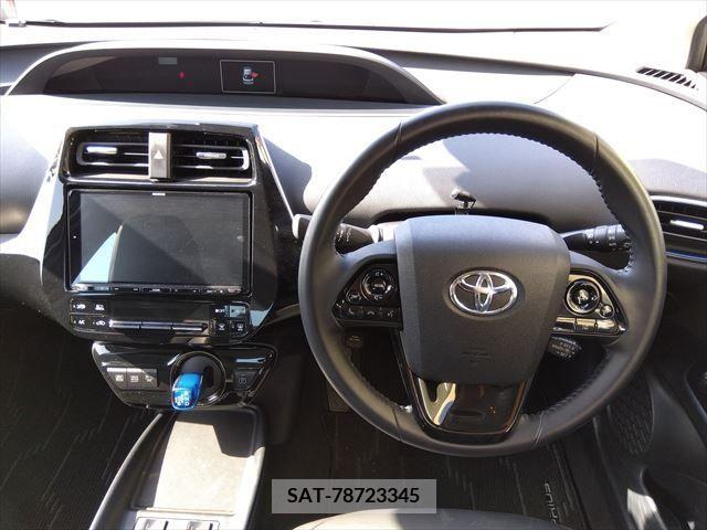 Toyota PRIUS 2021-05 281963-1