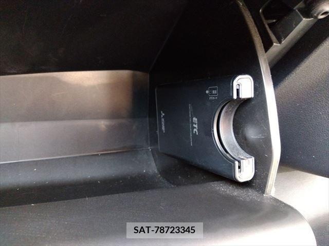 Toyota PRIUS 2021-05 281963-21