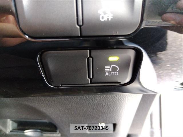 Toyota PRIUS 2021-05 281963-26