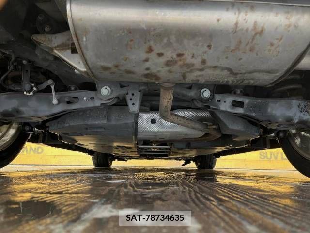 Toyota C-HR 2018-04 264097-19
