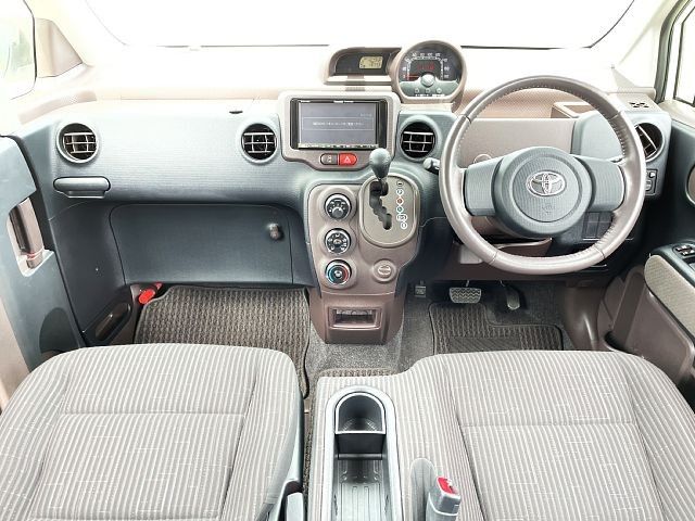 Toyota SPADE 2012-10 6933-1