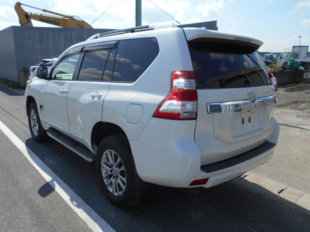 Toyota PRADO 2017-03 9988-1