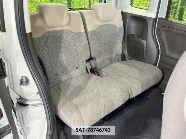 Honda N BOX 2023-05 364688-9