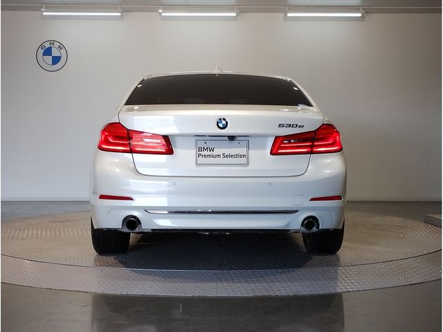 Bmw 5 SERIES 2018-09 24976-3