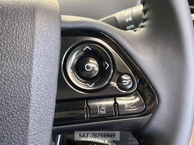 Toyota PRIUS 2019-09 282032-4