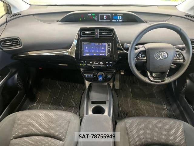 Toyota PRIUS 2019-09 282032-1