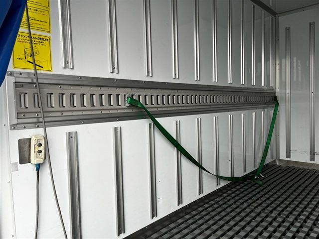 Nissan ATLAS 2020-05 2463-18