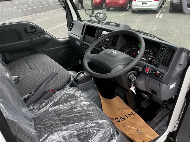 Nissan ATLAS 2020-05 2463-2