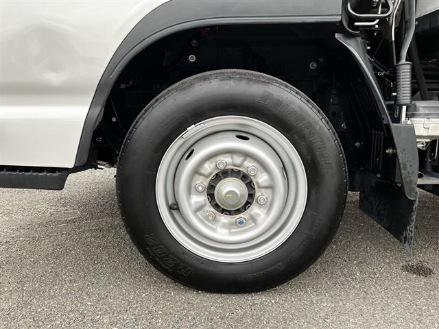 Nissan ATLAS 2020-05 2463-25