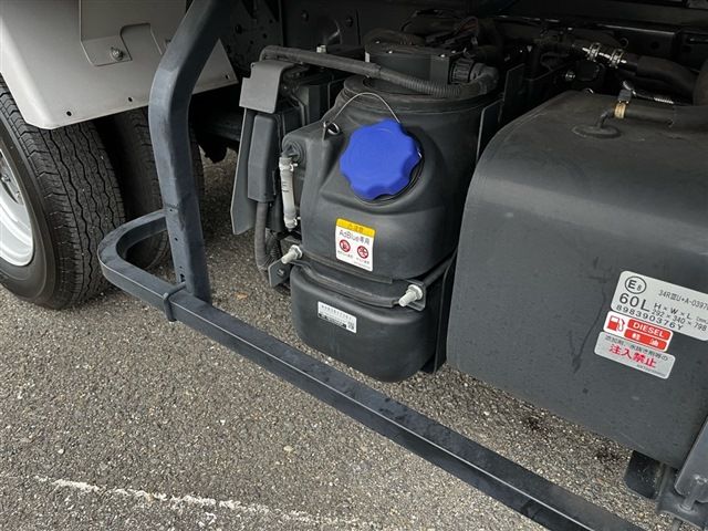 Nissan ATLAS 2020-05 2463-24