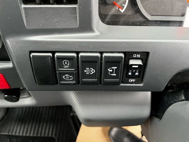 Nissan ATLAS 2020-05 2463-6