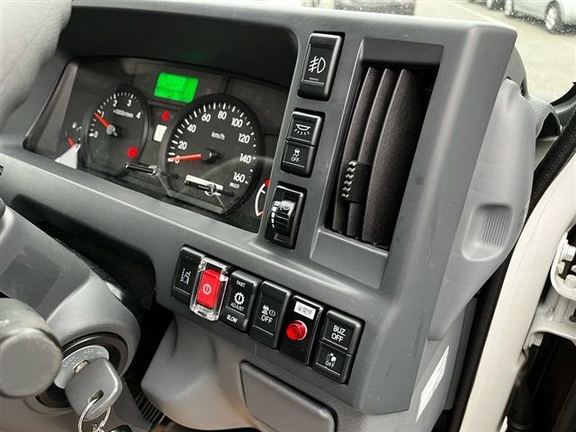 Nissan ATLAS 2020-05 2463-7