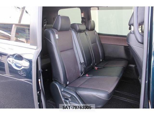 Toyota ESQUIRE 2018-01 220415-13