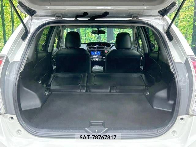 Toyota PRIUS ALPHA 2017-03 216542-10